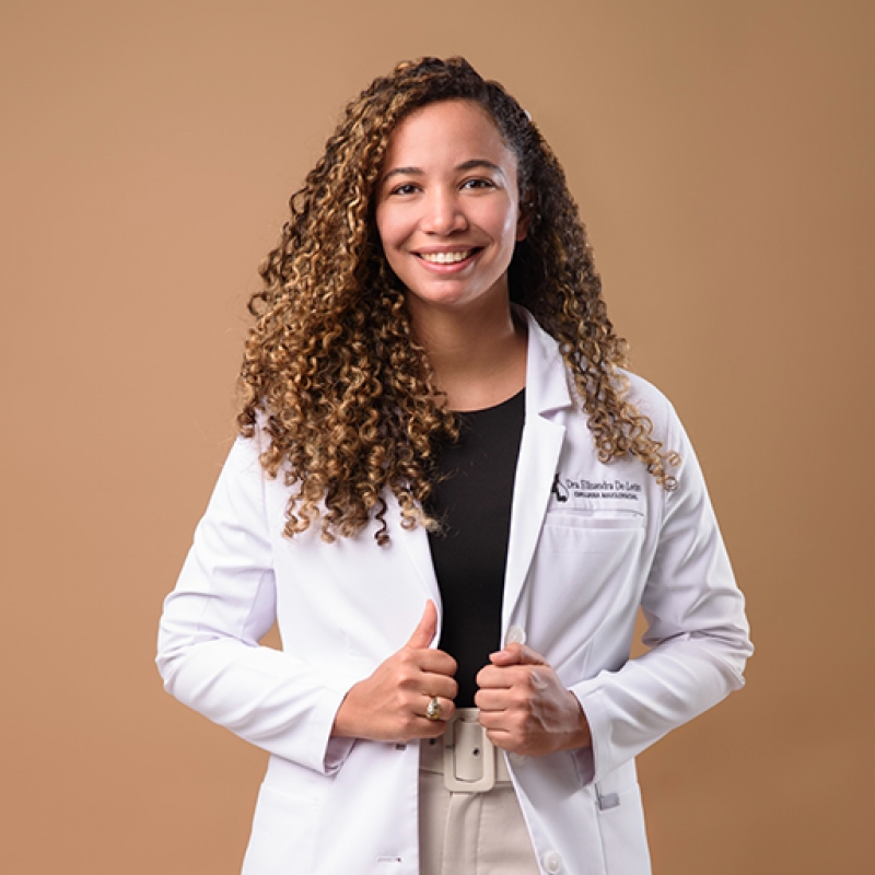 Dra. Elisandra De Le&oacute;n