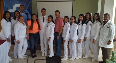 Charla educativa sobre las ventajas y desventajas del uso de la leche materna vs la leche de f&oacute;rmula