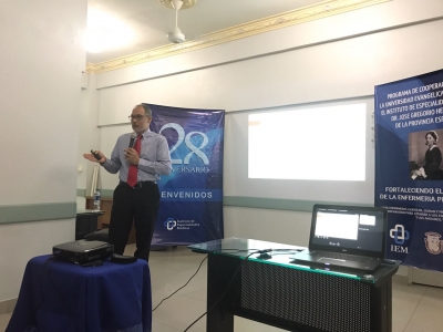 Acuerdo entre IEM y la UNEV de educaci&oacute;n continua