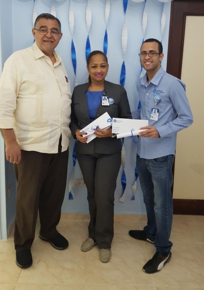 El IEM felicita por motivo a su graduaciones a la Lic. Damaris Trinidad, Lic. &Oacute;scar Silverio Cuevas y al Lic. Eduard Silverio Cuevas.